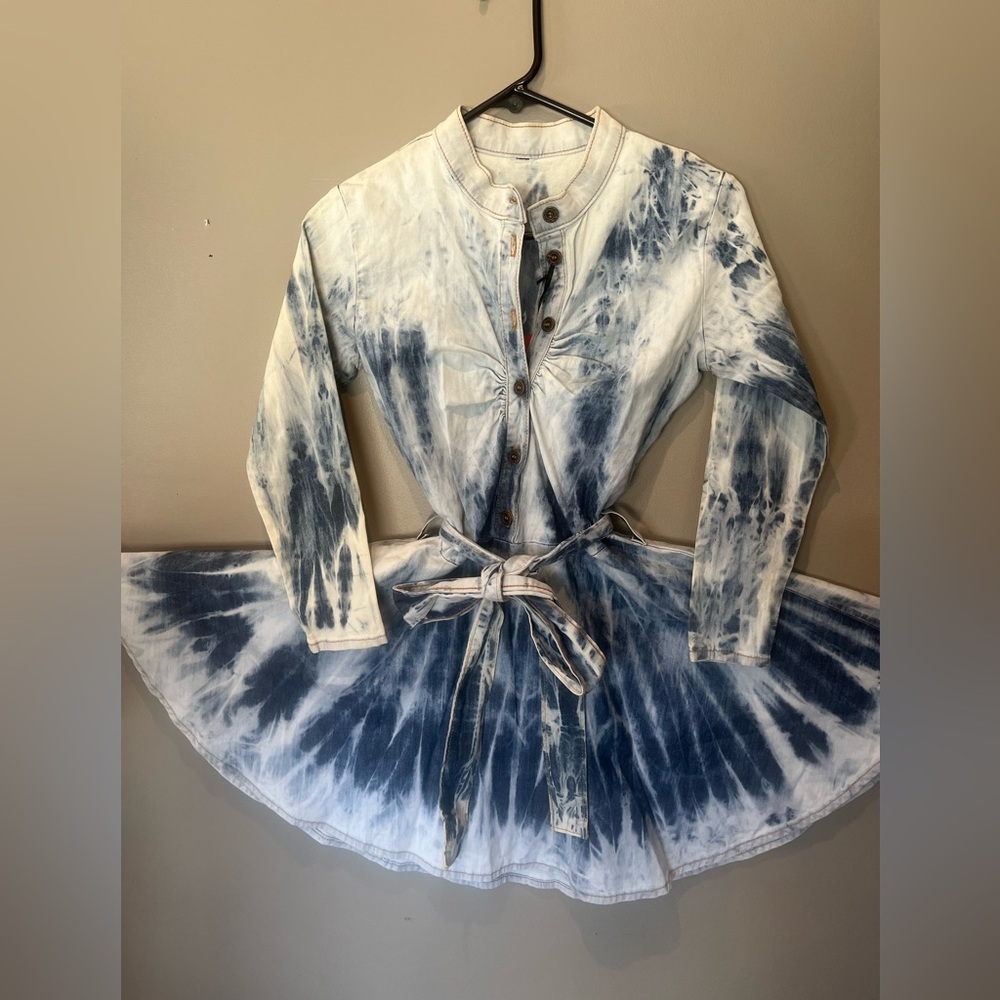 Never worn! Tie dye stretchy flare dress by GJG denim